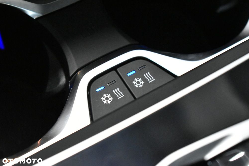 BMW X6 - 25