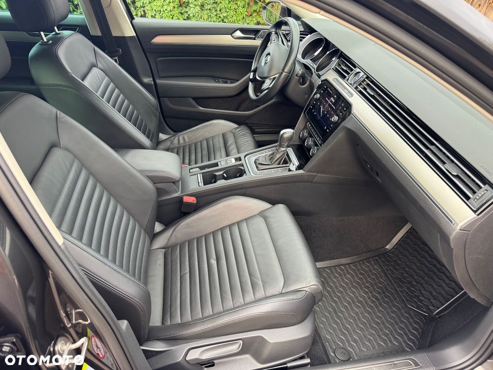 Volkswagen Passat 2.0 TDI SCR DSG Highline - 11