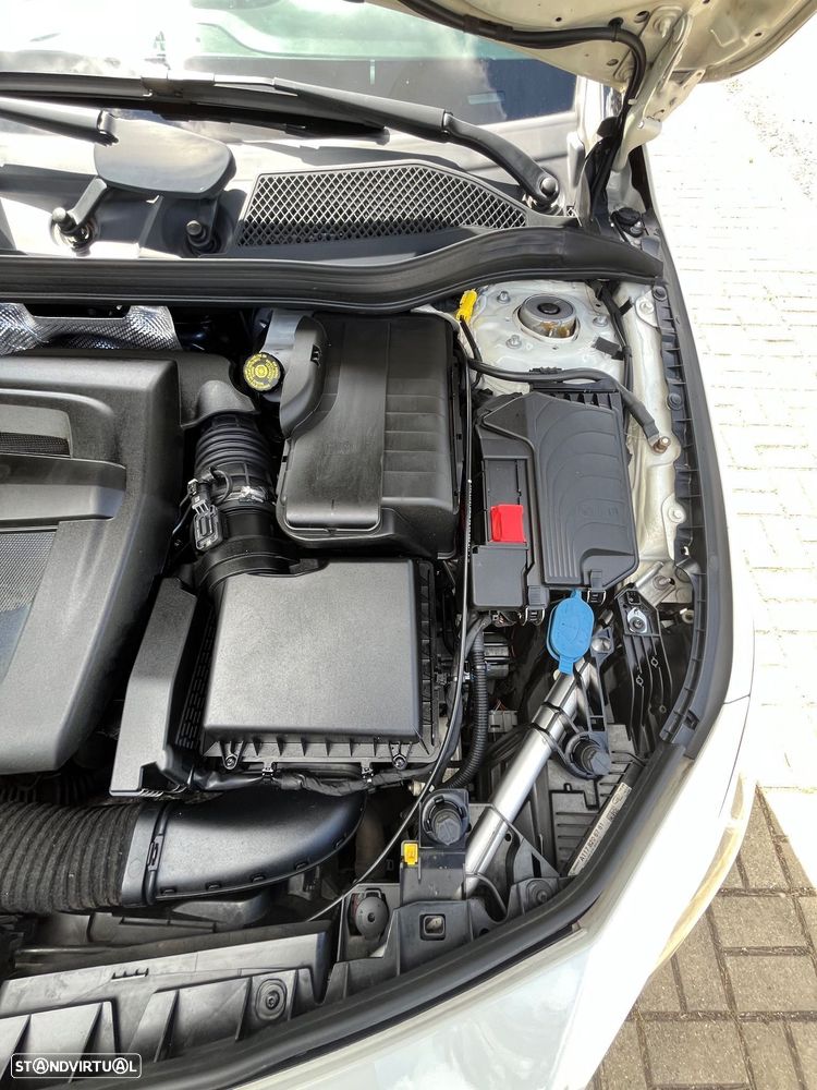 Mercedes-Benz CLA 180 d Shooting Brake AMG Line - 15