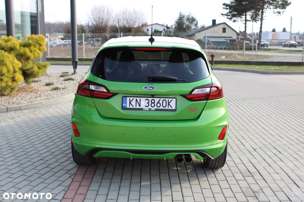 Ford Fiesta - 9