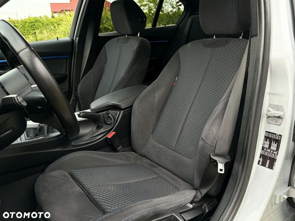 BMW Seria 3 318d M Sport - 25