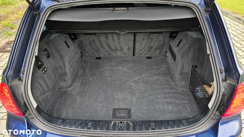 BMW Seria 3 320d Luxury Line - 29