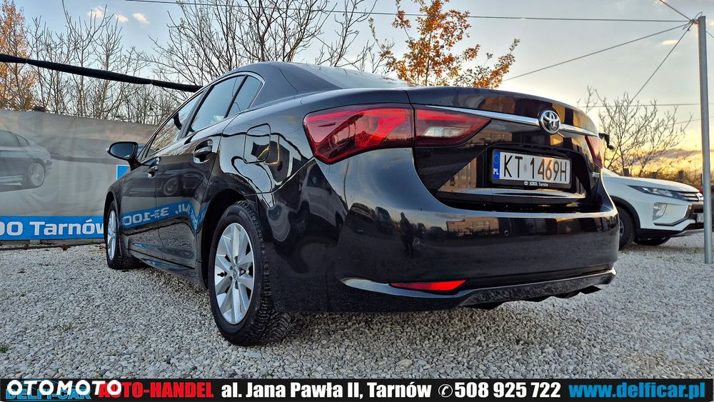 Toyota Avensis 1.6 Active - 6