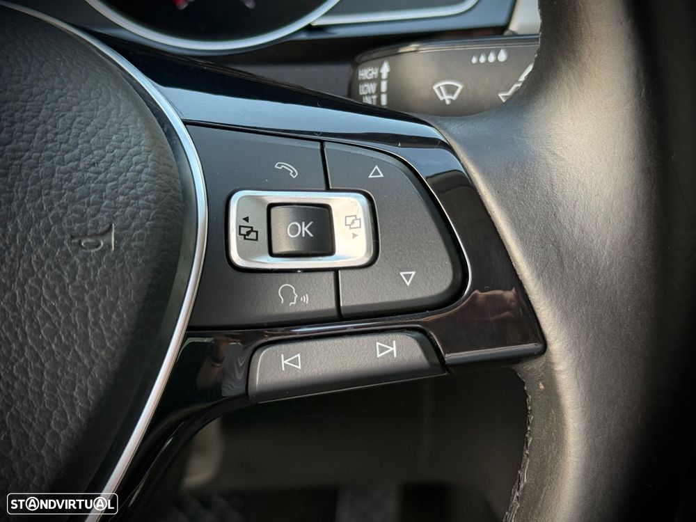 VW Passat 2.0 TDI Highline - 22