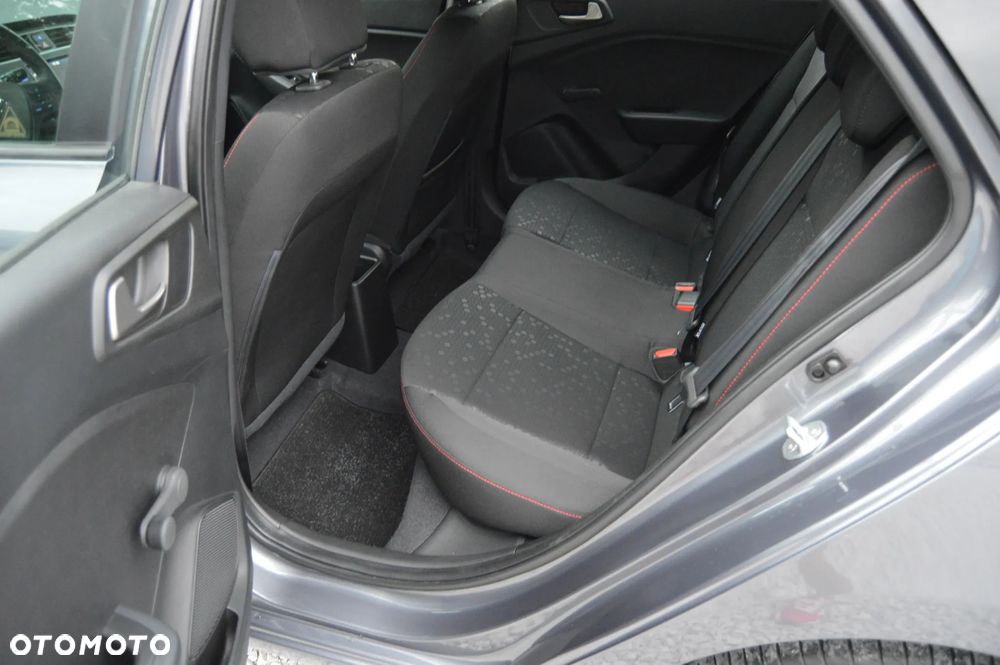 Hyundai i20 blue 1.2 Classic - 27