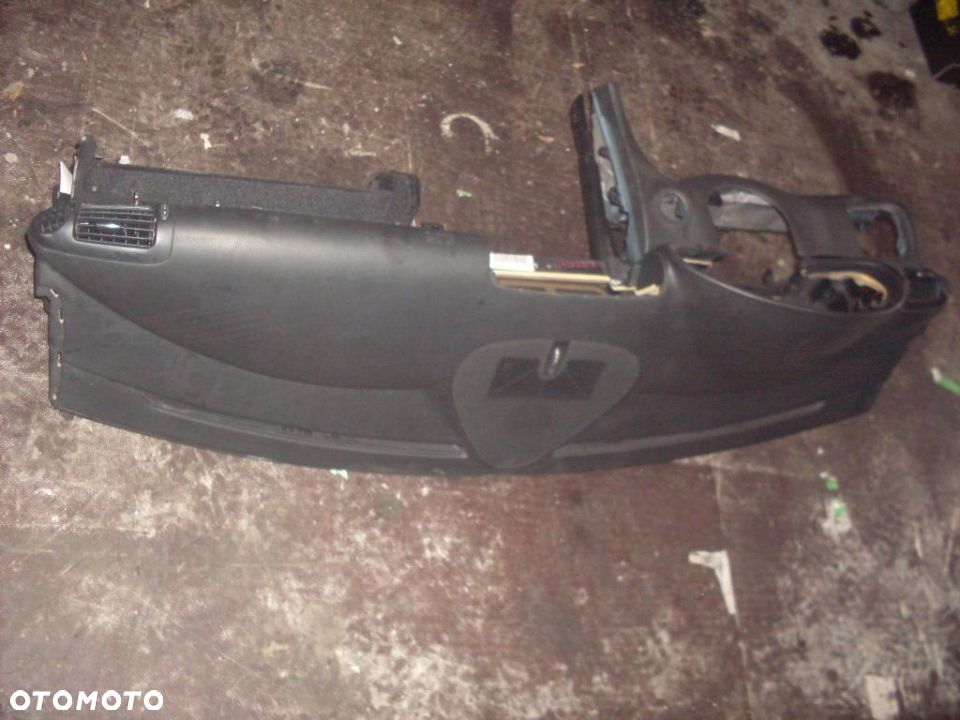 C-KLASA W203 LIFT DESKA ROZDZIELCZA KONSOLA - 3