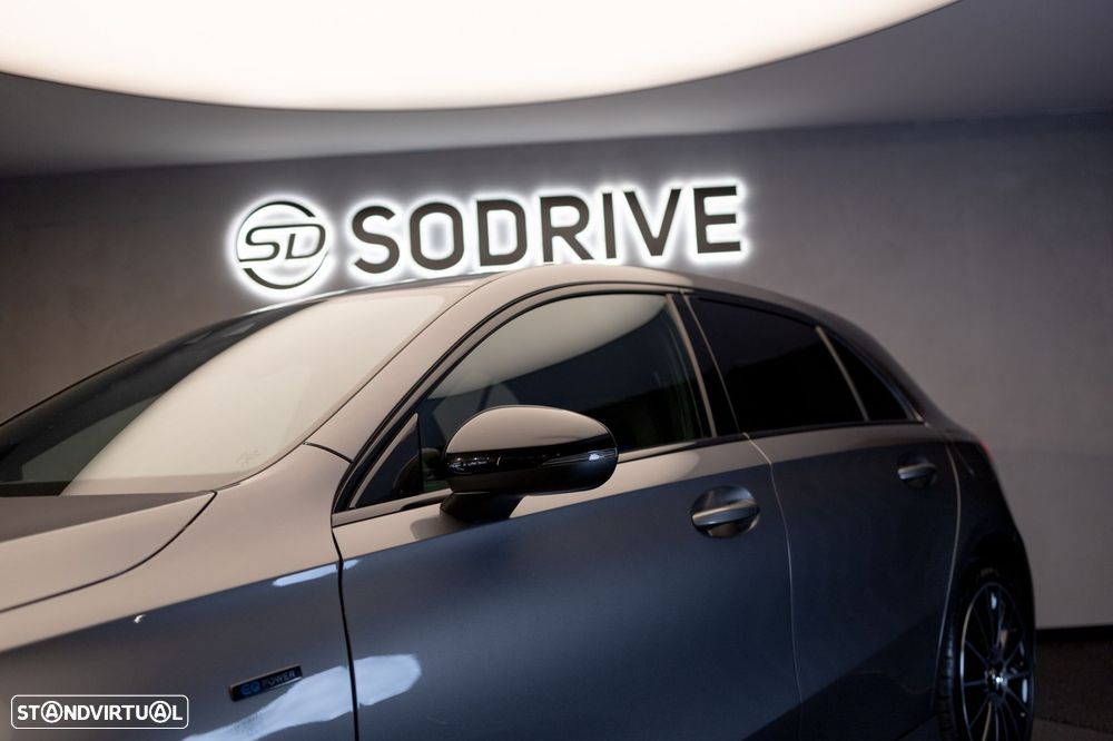 Mercedes-Benz A 250 e AMG Line - 12