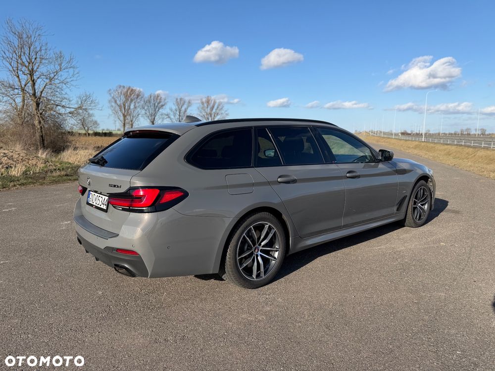BMW Seria 5 520d xDrive - 15