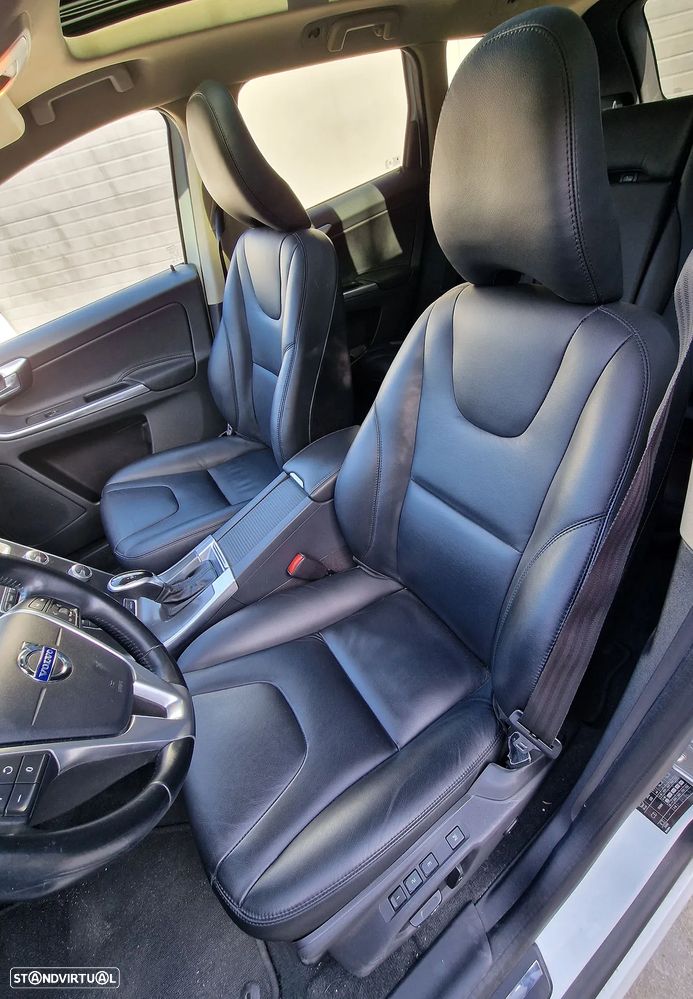 Volvo XC 60 2.0 D4 Summum Geartronic - 12