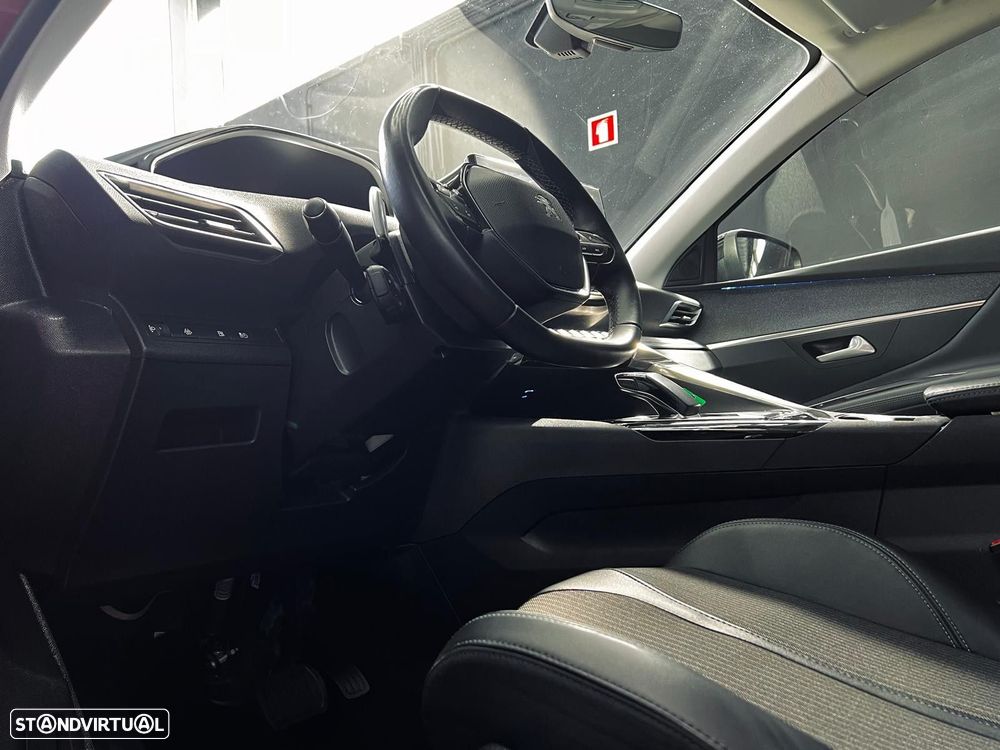 Peugeot 3008 1.6 Hybrid4 Allure e-EAT8 - 16