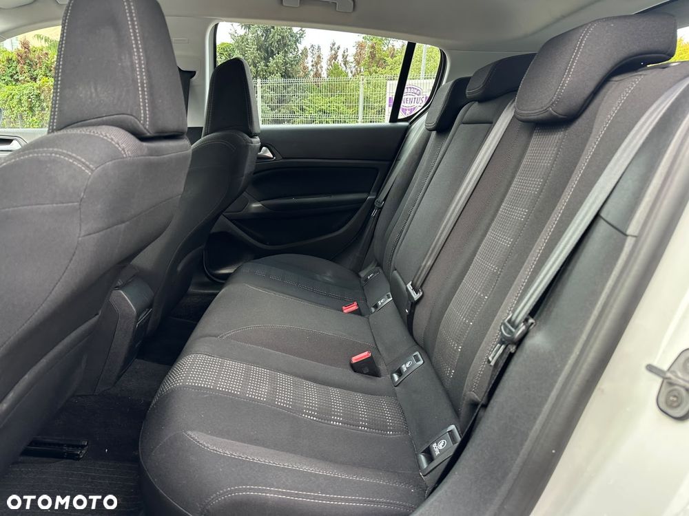 Peugeot 308 PureTech 130 Stop & Start Active - 8