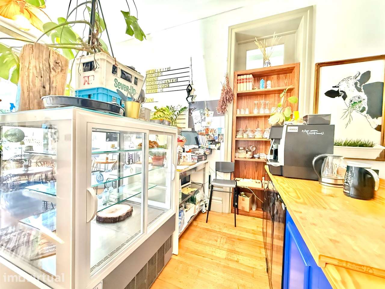 Espaço Comercial para Trespasse / Praça da República / Porto - Grande imagem: 5/23