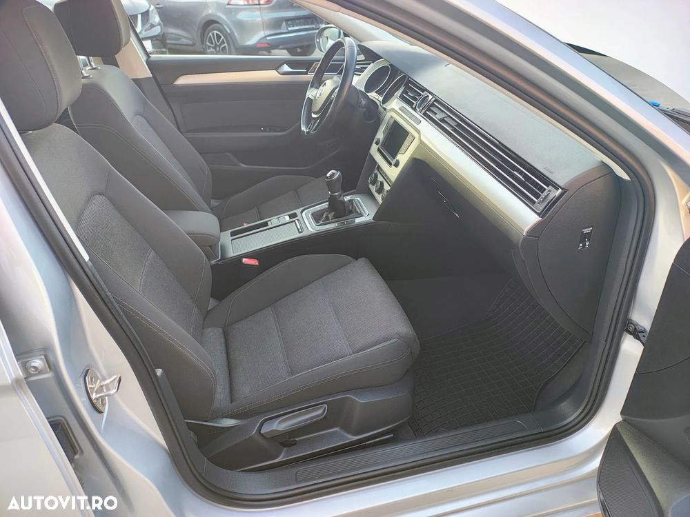 Volkswagen Passat 1.6 TDI (BlueMotion Technology) Comfortline - 13