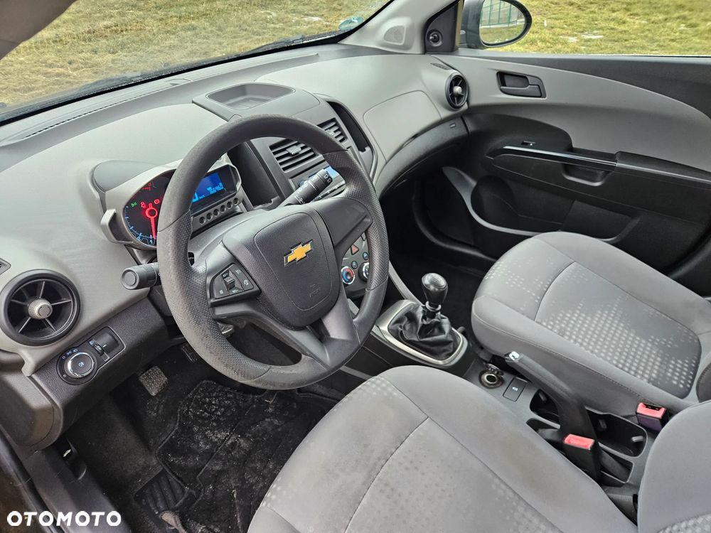 Chevrolet Aveo - 36