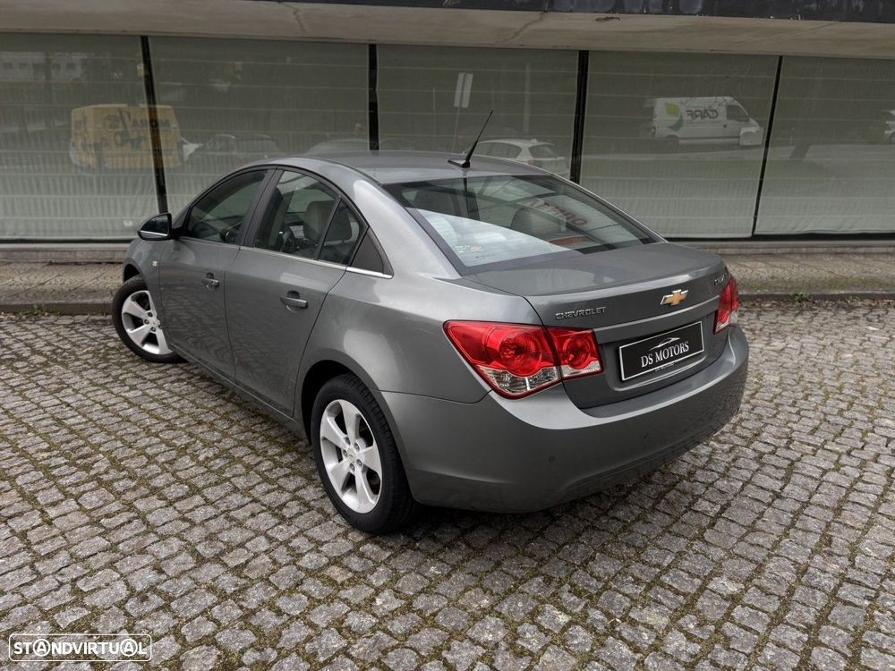 Chevrolet Cruze 2.0 VCDi LTZ - 6