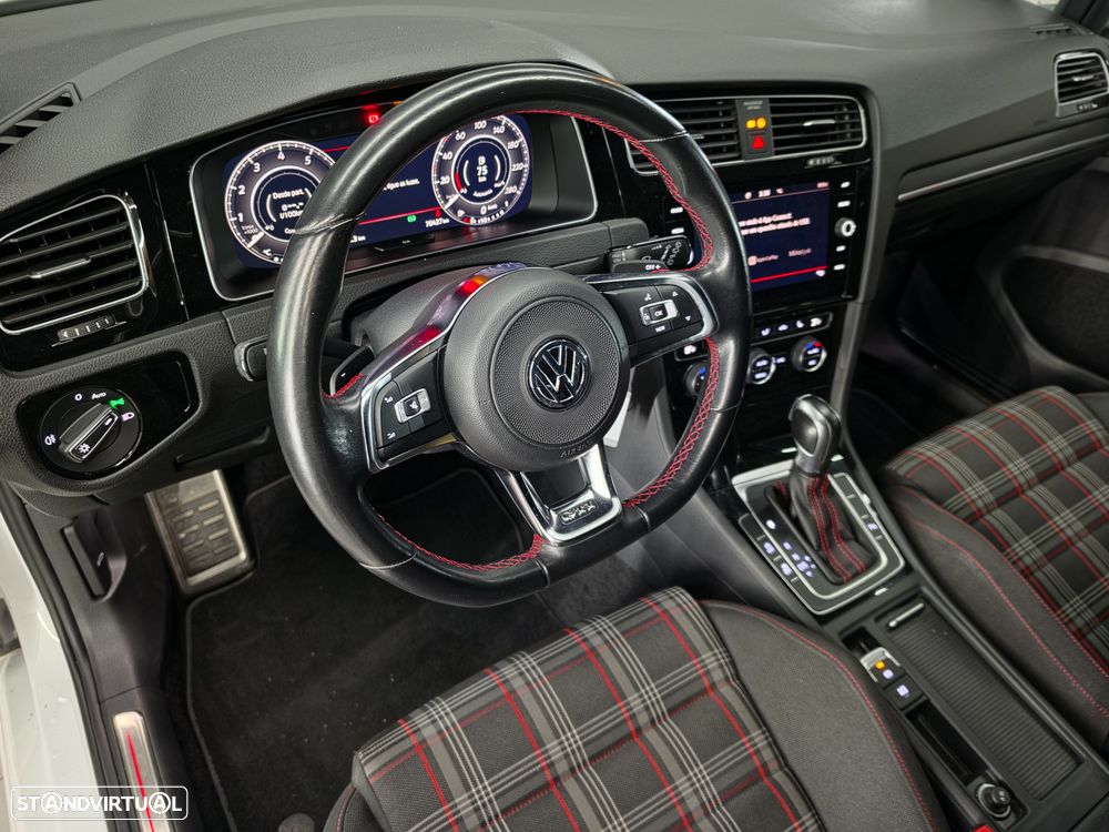 VW Golf 2.0 TSI GTI DSG Performance - 11