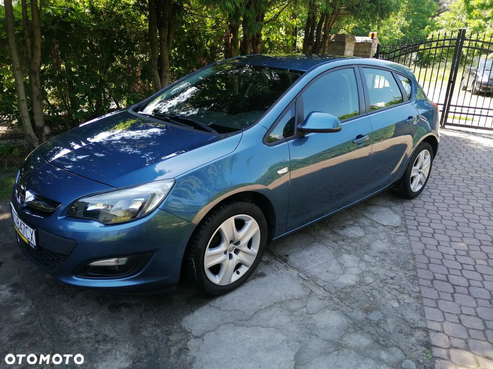 Opel Astra 1.4 Turbo - 1