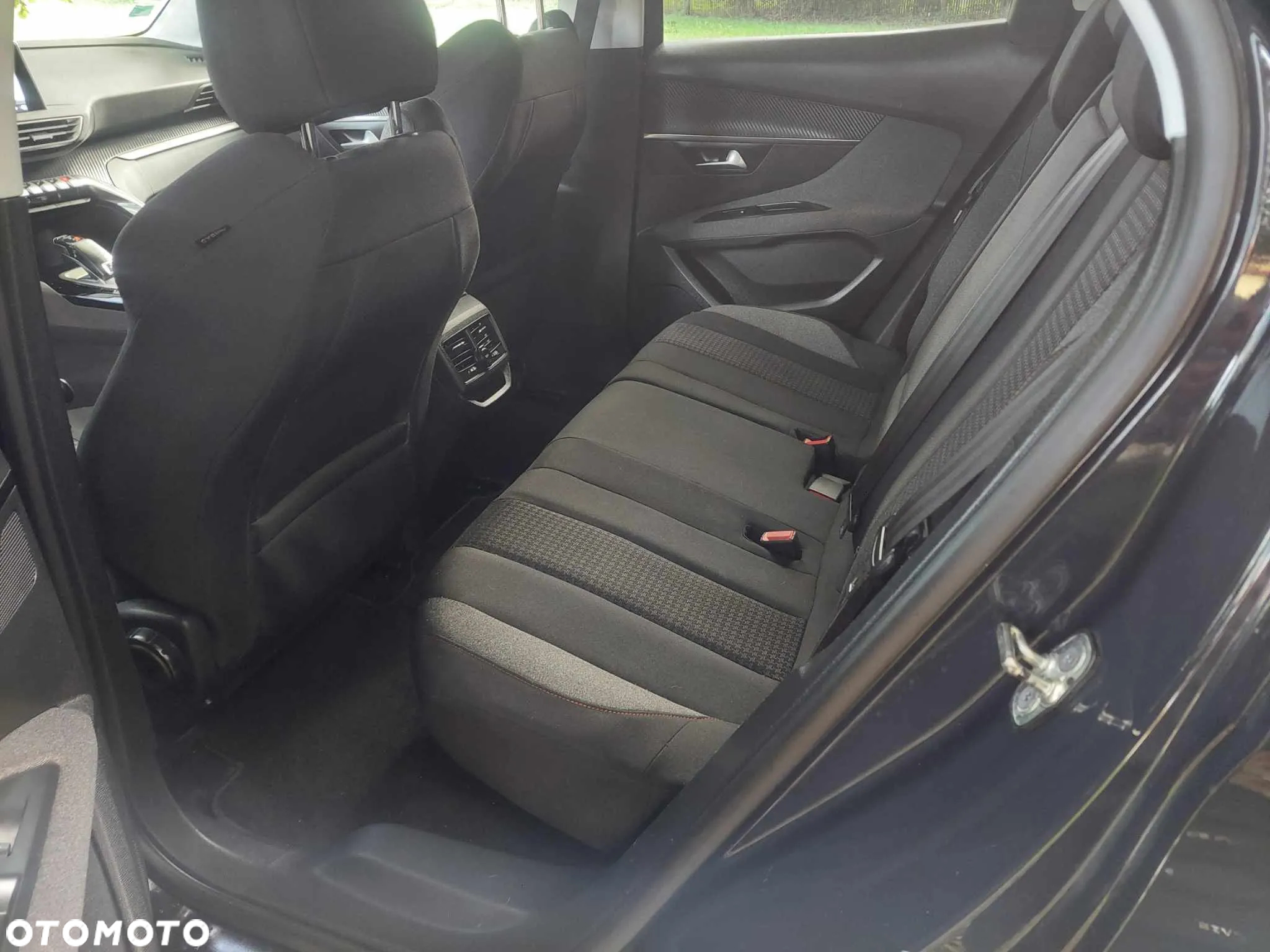 Peugeot 3008 1.5 BlueHDi Active S&S EAT8 - 9