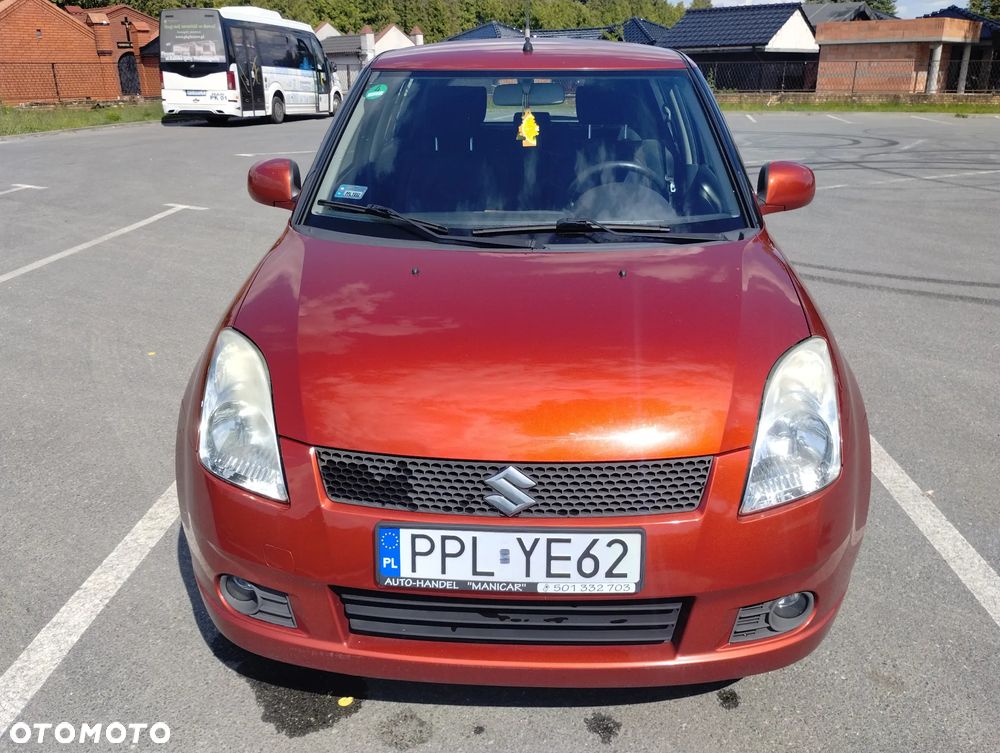 Suzuki Swift - 1
