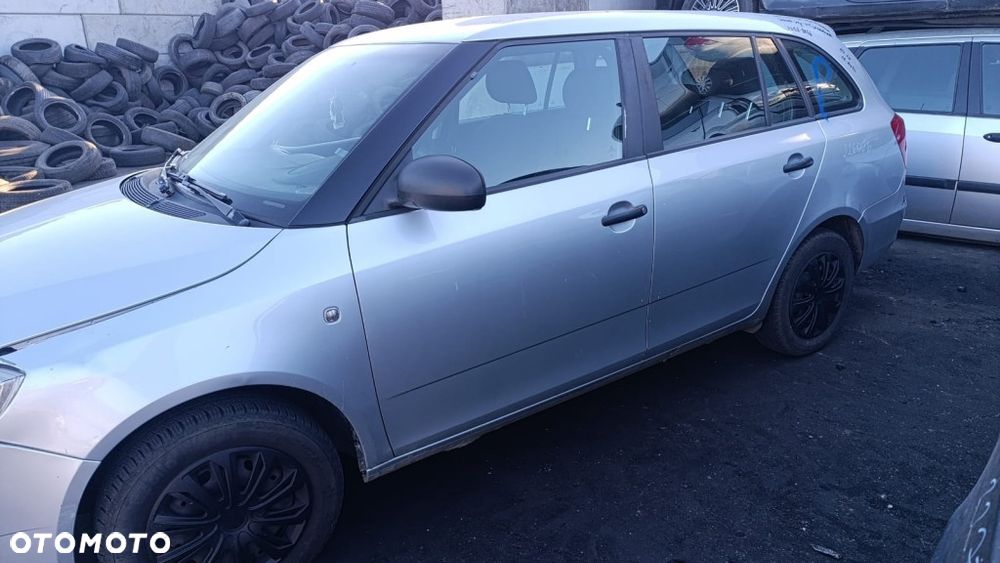 36138 Skoda Fabia II model od 07-10 silnik 1.2 12V CGPA skrzynia LVG lakier 9156 - 7