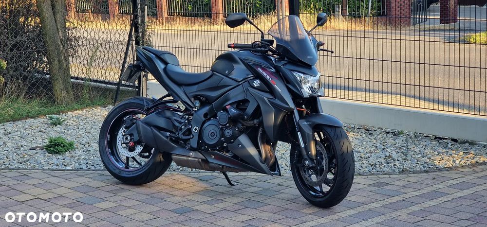 Suzuki GSX 1000 - 1