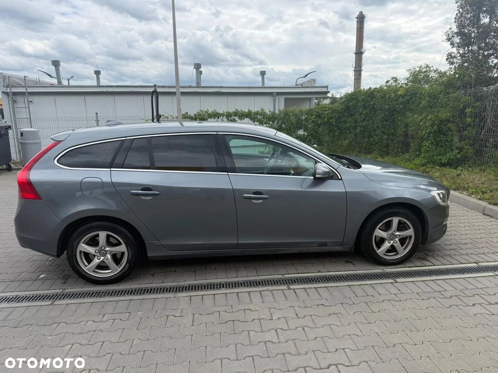 Volvo V60 D3 Drive-E Summum - 6