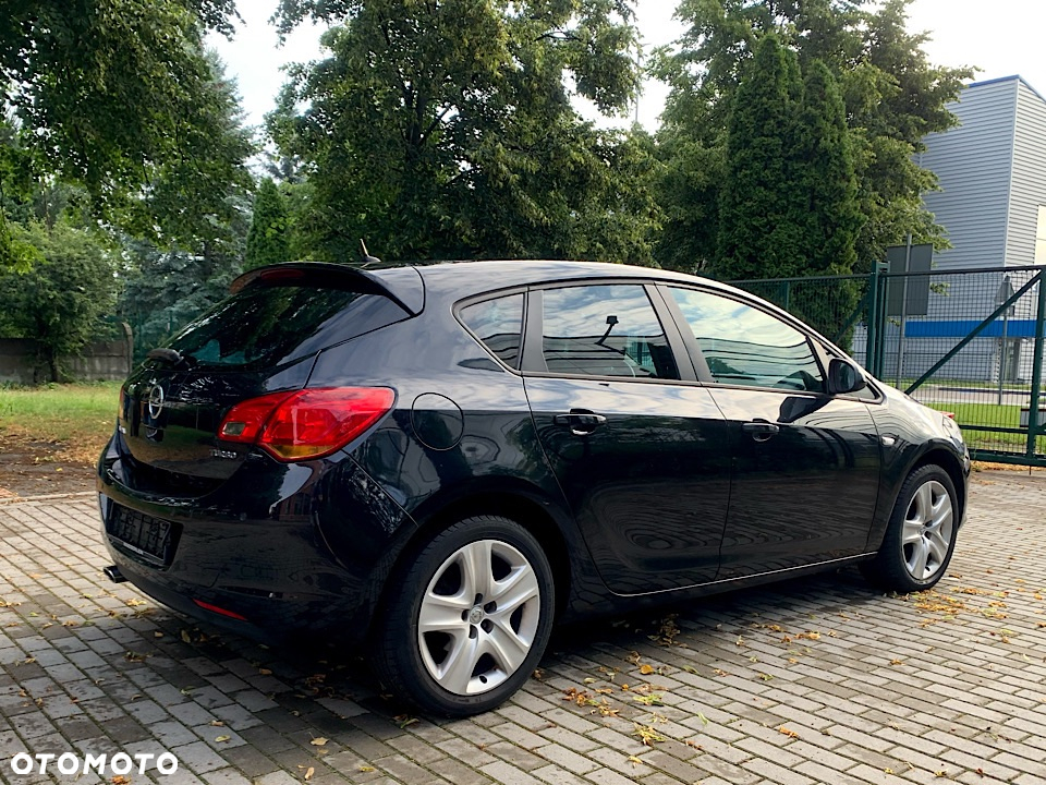 Opel Astra - 16