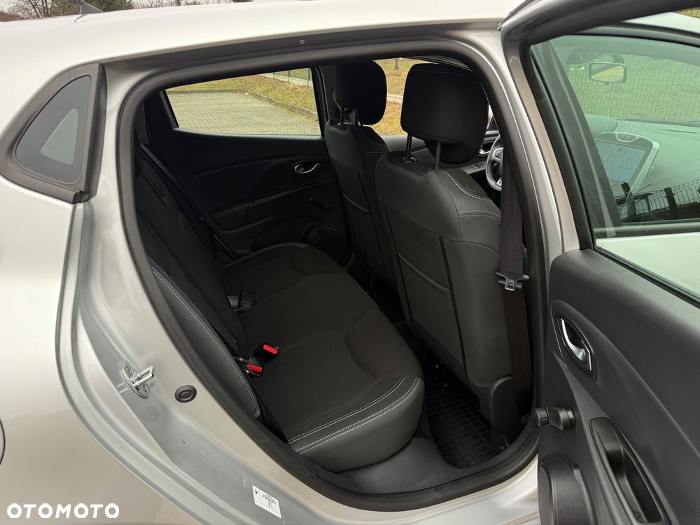 Renault Clio 1.2 16V Alize - 10