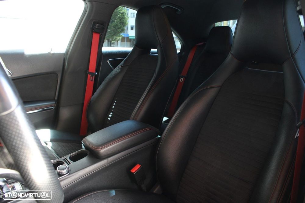 Mercedes-Benz CLA 45 AMG 4Matic 7G-DCT - 53