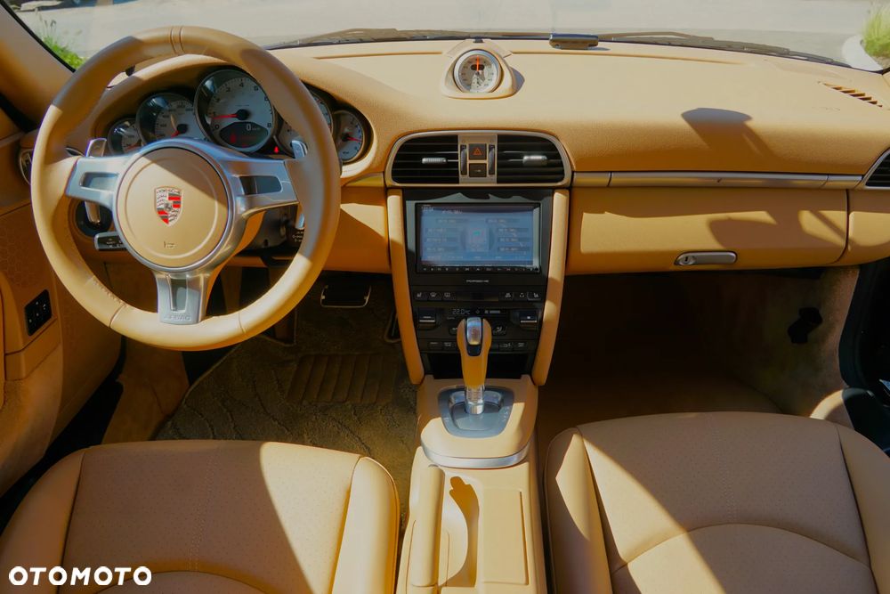 Porsche 911 Carrera 4S PDK - 15