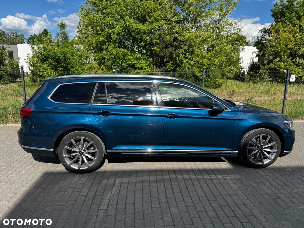 Volkswagen Passat 2.0 TDI Elegance DSG - 8