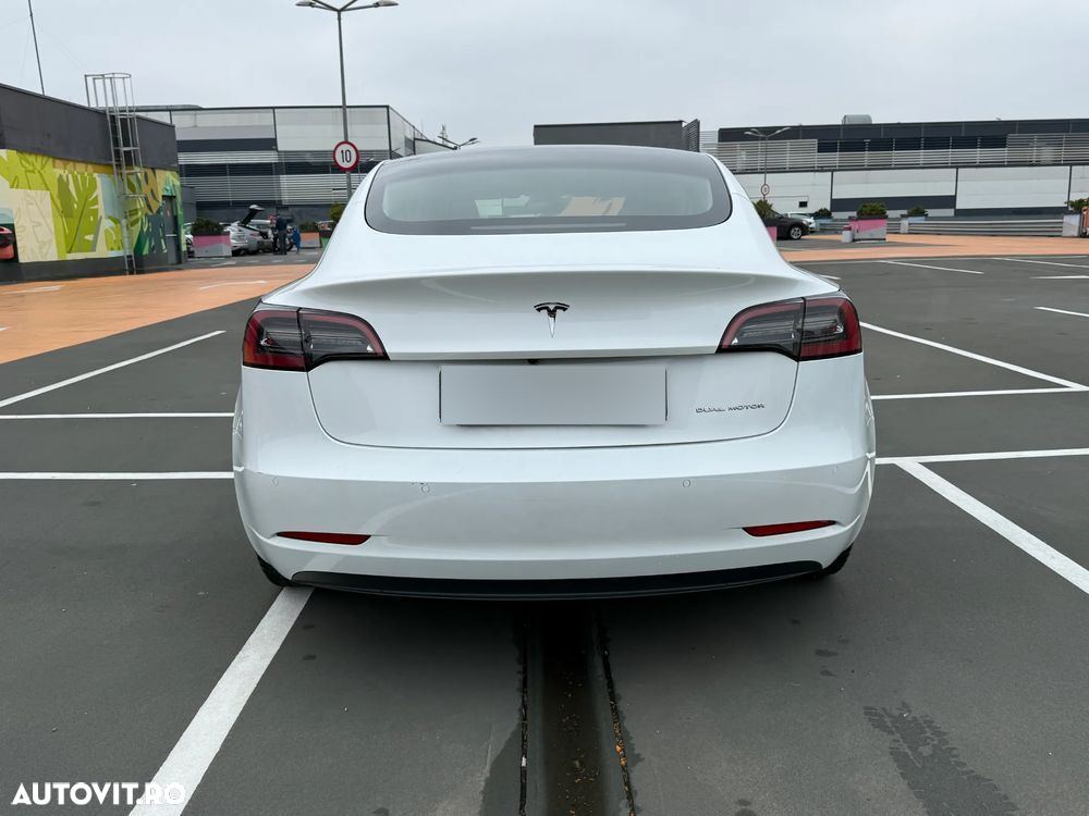 Tesla Model 3 Long Range - 6