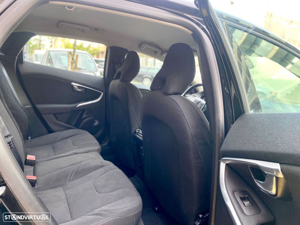 Volvo V40 1.6 D2 Eco Kinetic - 23