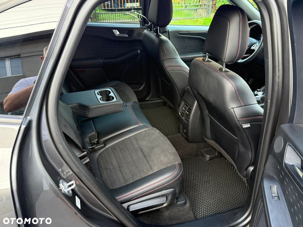 Ford Kuga 2.5 Duratec PHEV ST-LINE X - 19