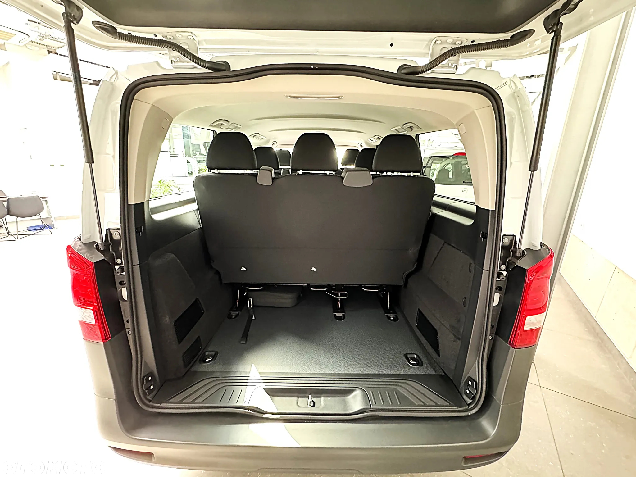 Mercedes-Benz Vito - 17