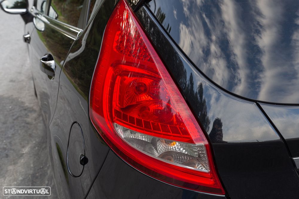 Ford Fiesta - 12