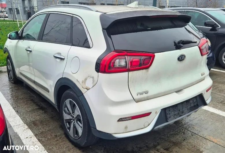 Kia Niro Plug-In Hybrid - 8