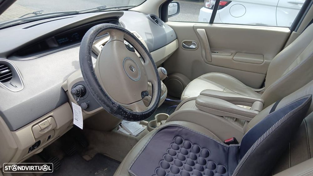 Renault Grand Scénic 1.5 dCi Luxe 7L. - 4