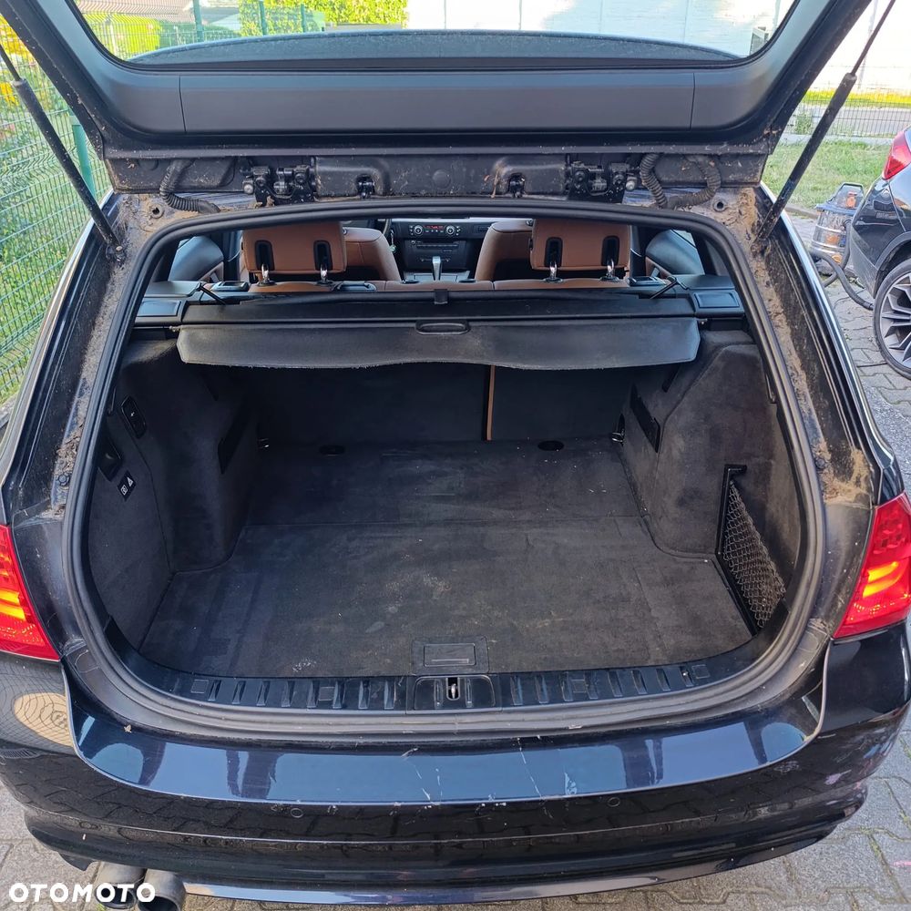 BMW Seria 3 330i - 7