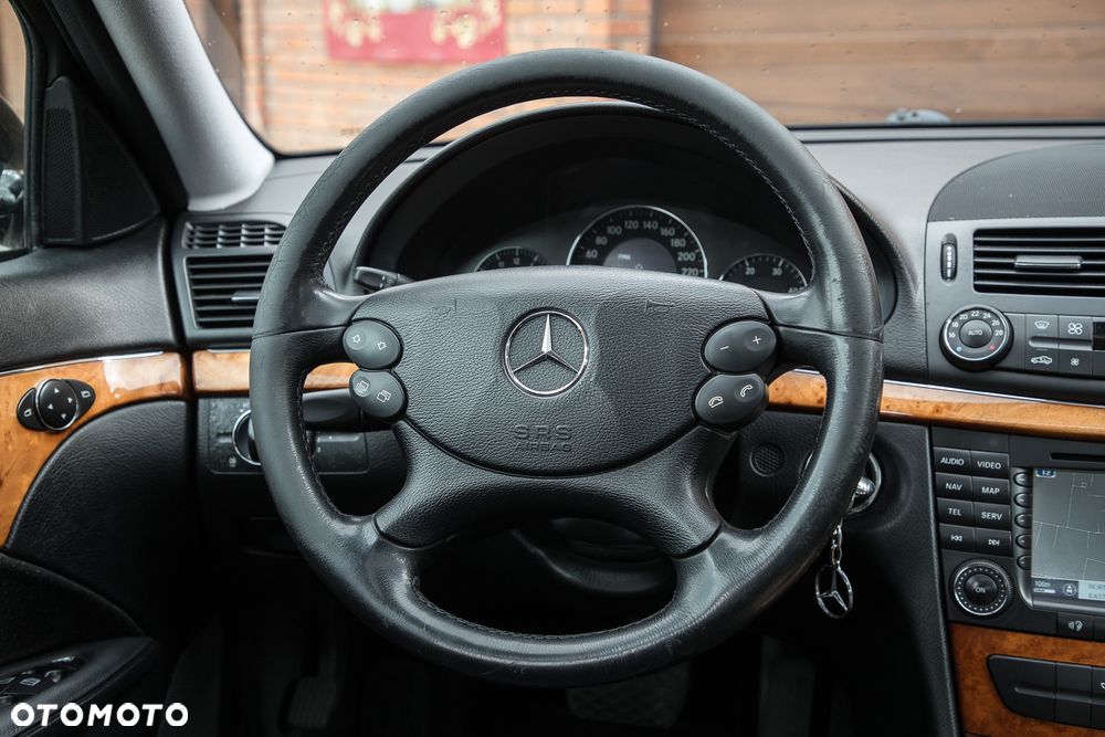 Mercedes-Benz Klasa E 220 CDI Automatik Elegance - 31