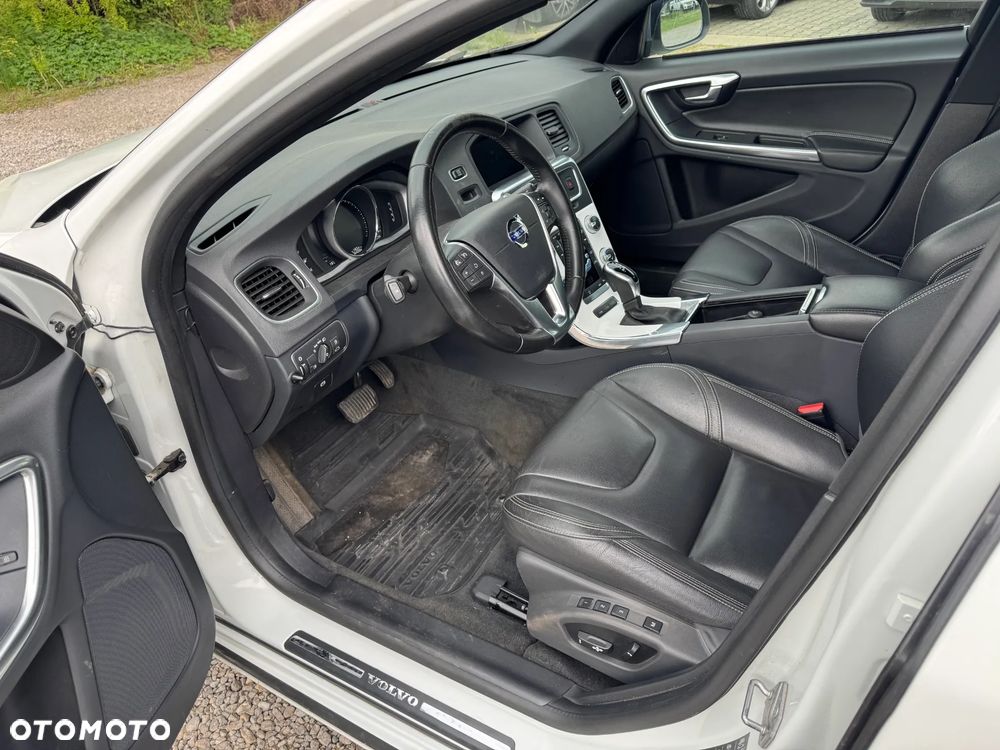 Volvo V60 D5 AWD - 5
