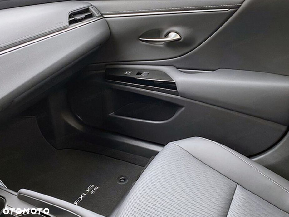 Lexus ES 300h Business Edition - 13