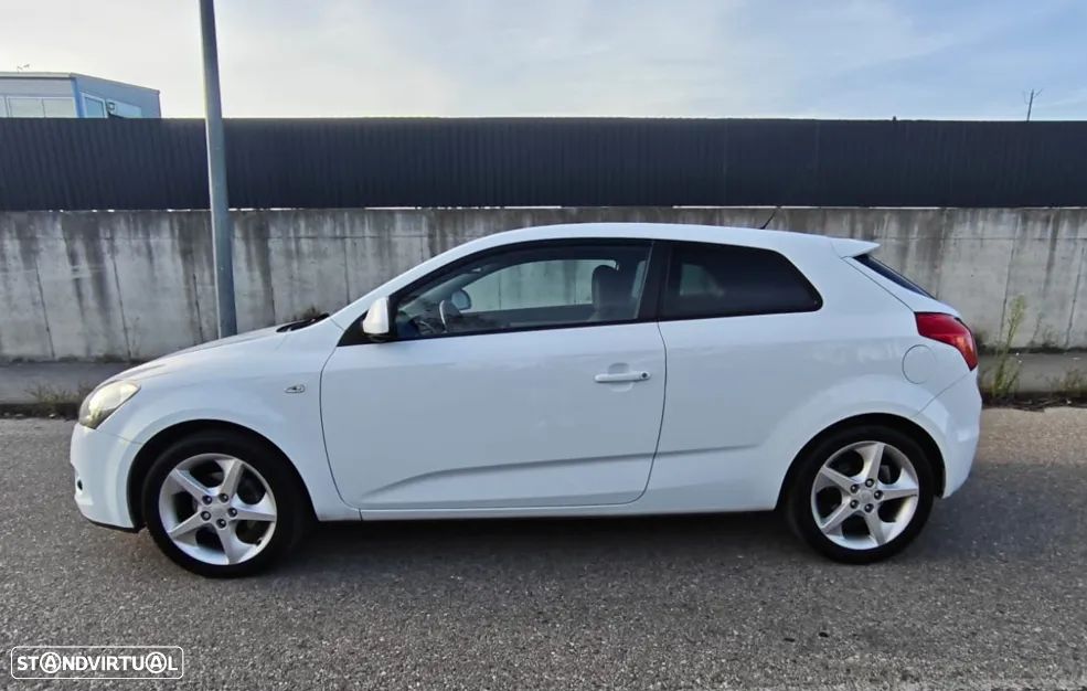 Kia Ceed S Coupé 1.6 CRDi TX - 1