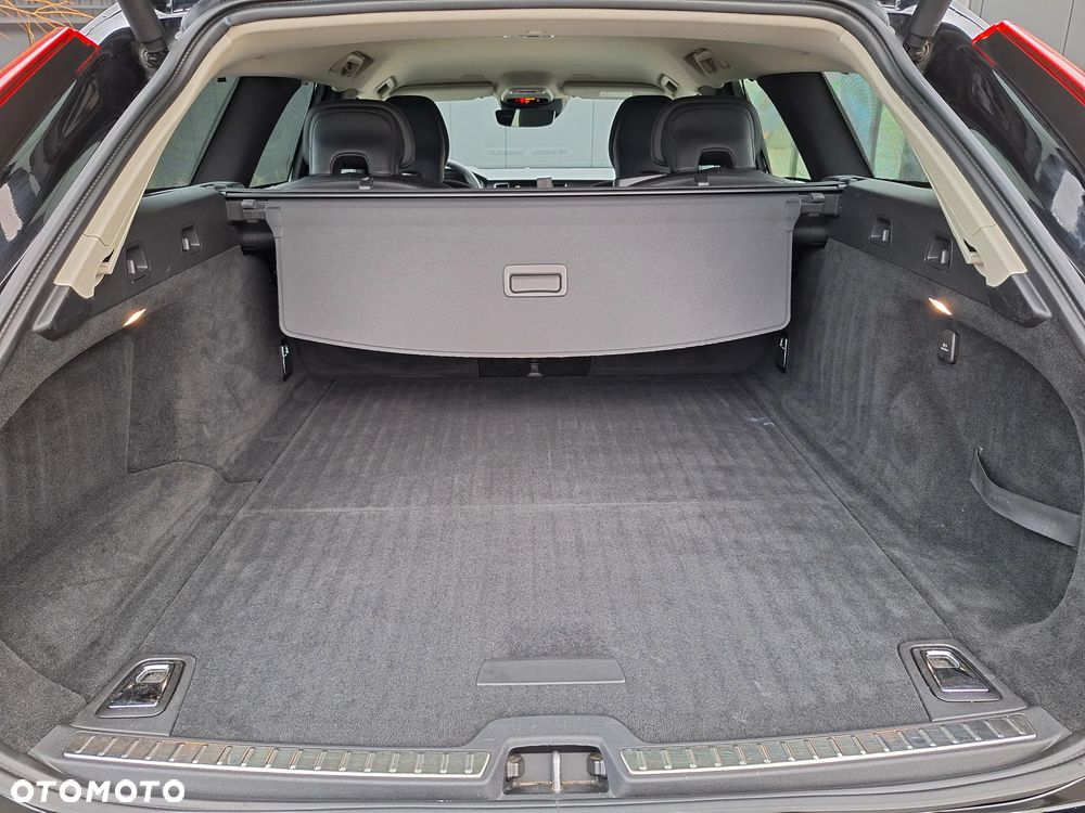 Volvo V90 D4 Momentum Pro - 14