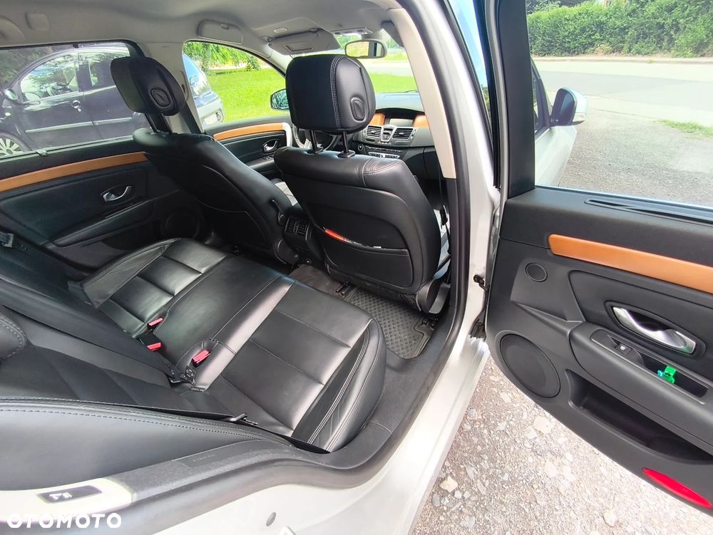 Renault Laguna dCi 150 FAP GT - 22