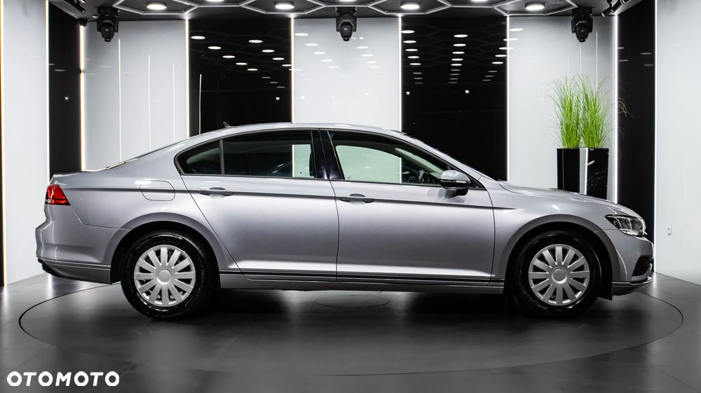 Volkswagen Passat 2.0 TDI EVO Essence - 8