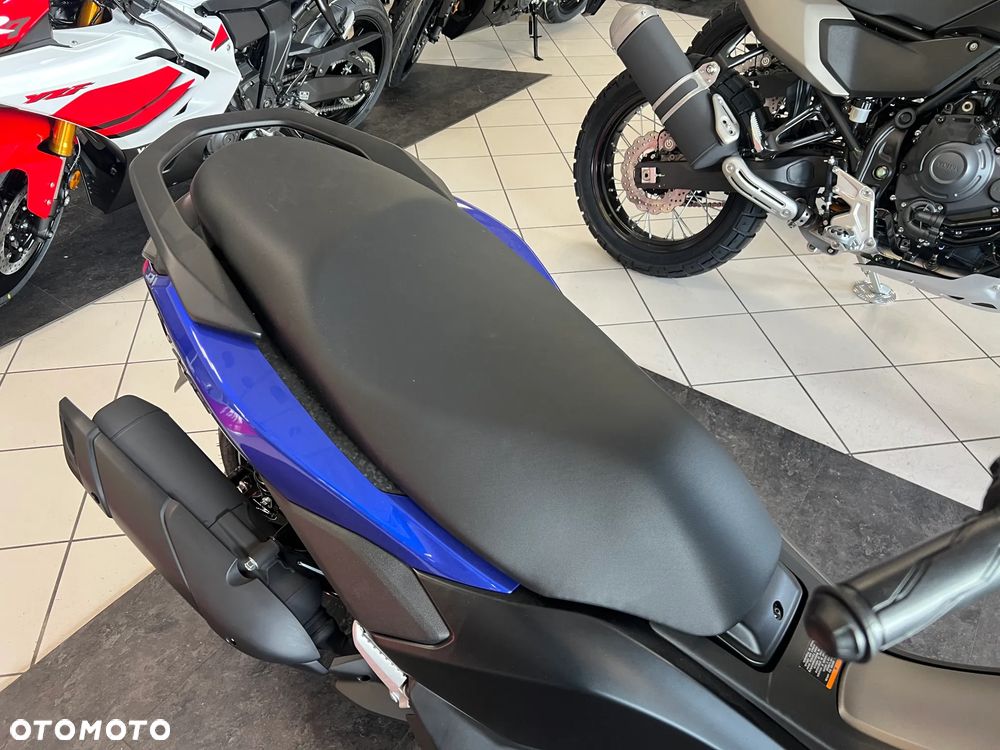 Yamaha NMAX - 9