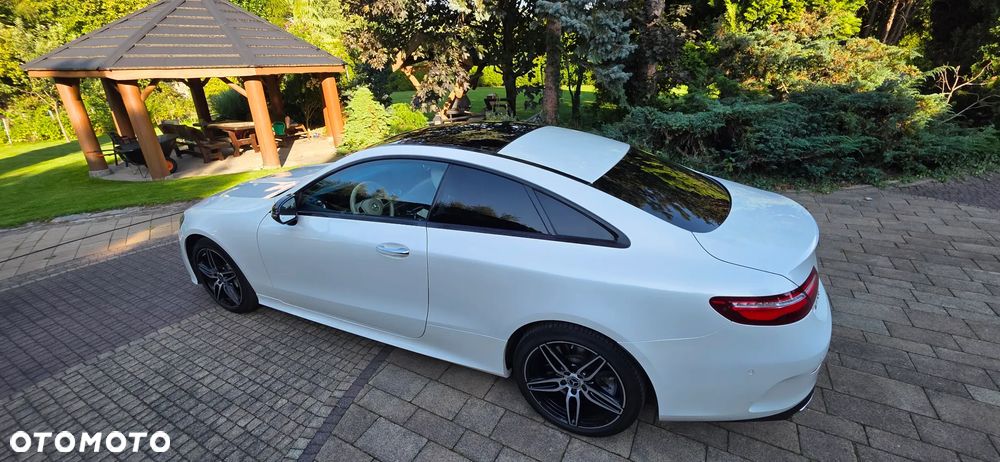 Mercedes-Benz Klasa E 400 4-Matic 9G-TRONIC - 22