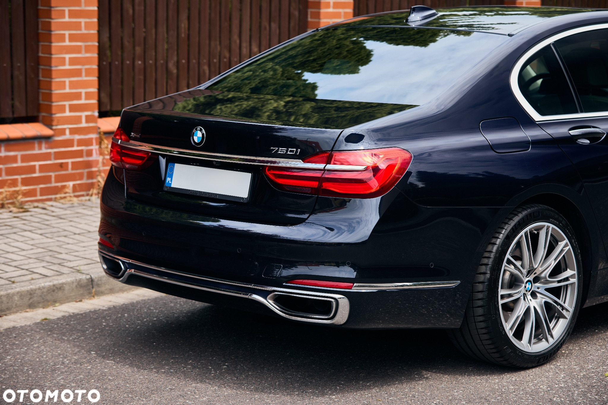BMW Seria 7 750i xDrive - 9