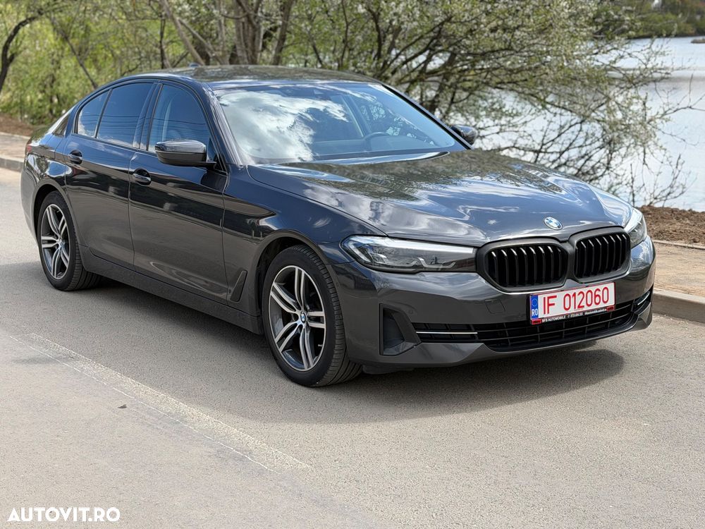 BMW Seria 5 518d AT MHEV - 32